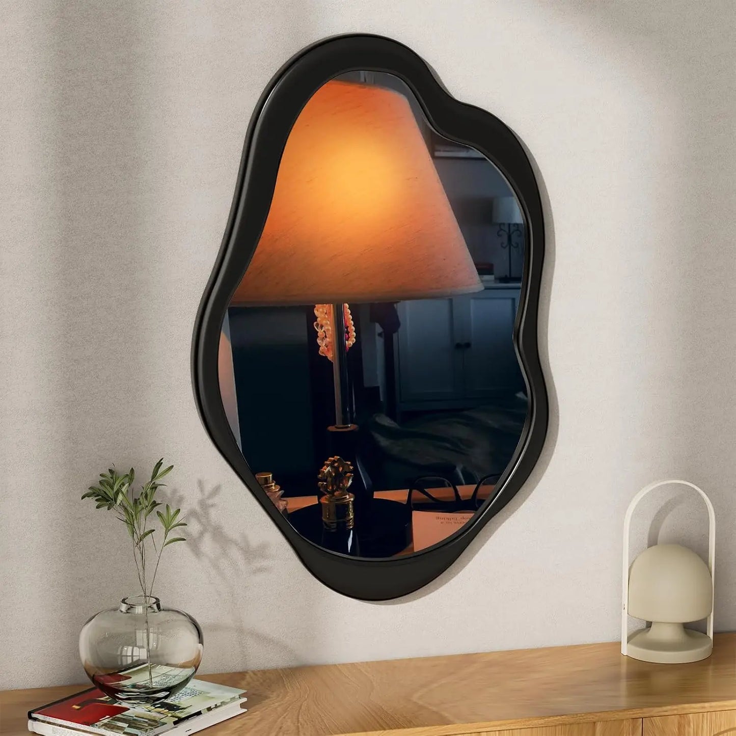Wavy, asymmetrical cloud mirror